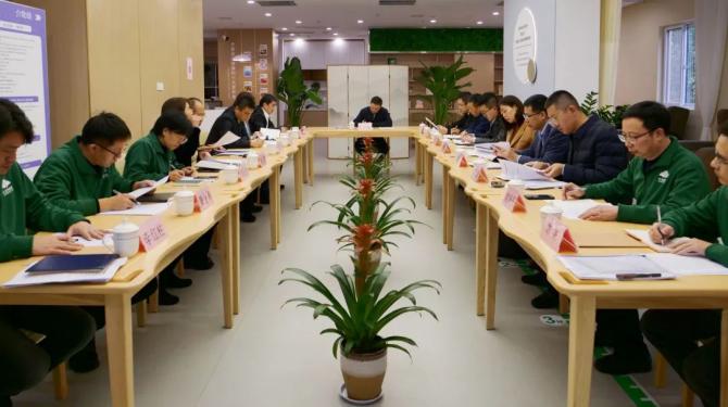 公司赴頤信養(yǎng)老公司開展康養(yǎng)項(xiàng)目現(xiàn)場推進(jìn)會