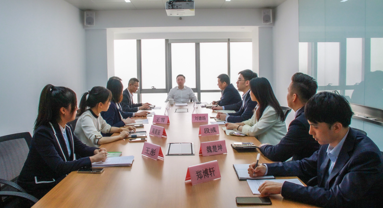 公司黨委書記、董事長杜巖岫調(diào)研投行業(yè)務(wù)部